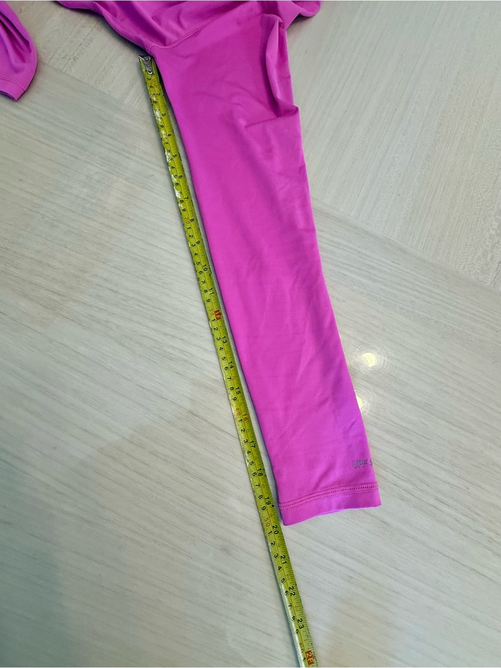 🩷 Nike Swim Dri-fit UPF 40 Women’s Hot Pink Long-Sleeve Top Surf Rashguard Golf - Picture 7 of 14